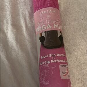 Discontinue GAIAM Pink Ribbon Non-Slip Yoga Mat